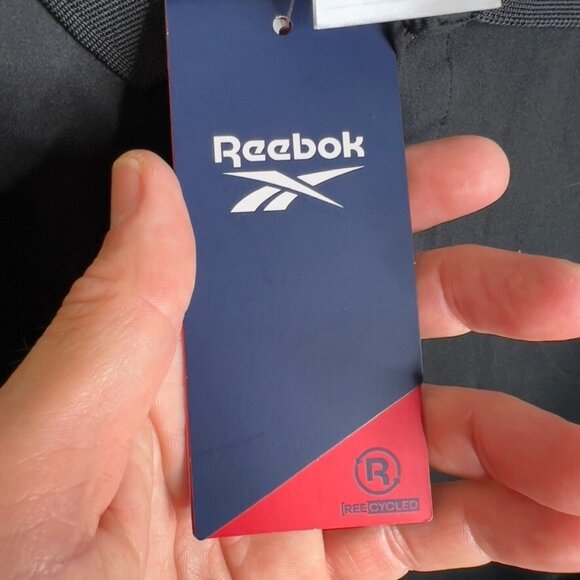 Reebok Men's $45 Short Sleeve Performance Training Polo Shirt - Black Size XL - Picture 2 of 7